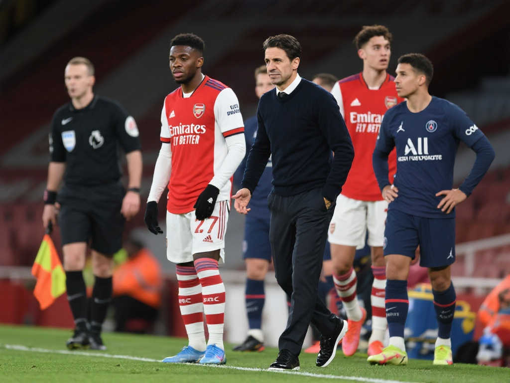 尽管梅西是 尽管梅西是